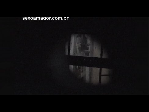 ❤️ Blondie bakal diam-diam videotaped dening tetanggan voyeur umpetaken konco bricks kothong ❌ Porno ing kita ﹏
