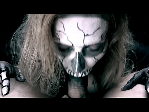 ❤️ Demon girl ngisep pitik jago karo dheweke ireng tutuk lan ngulu cum. ❌ Porno ing kita ﹏