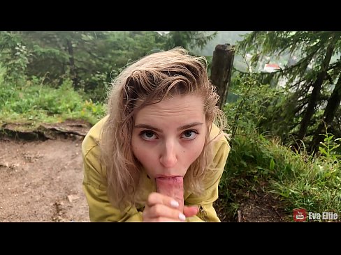 ❤️ Girl swallows cum sawise bukkake umum - Eva Elfi ❌ Porno ing kita ﹏